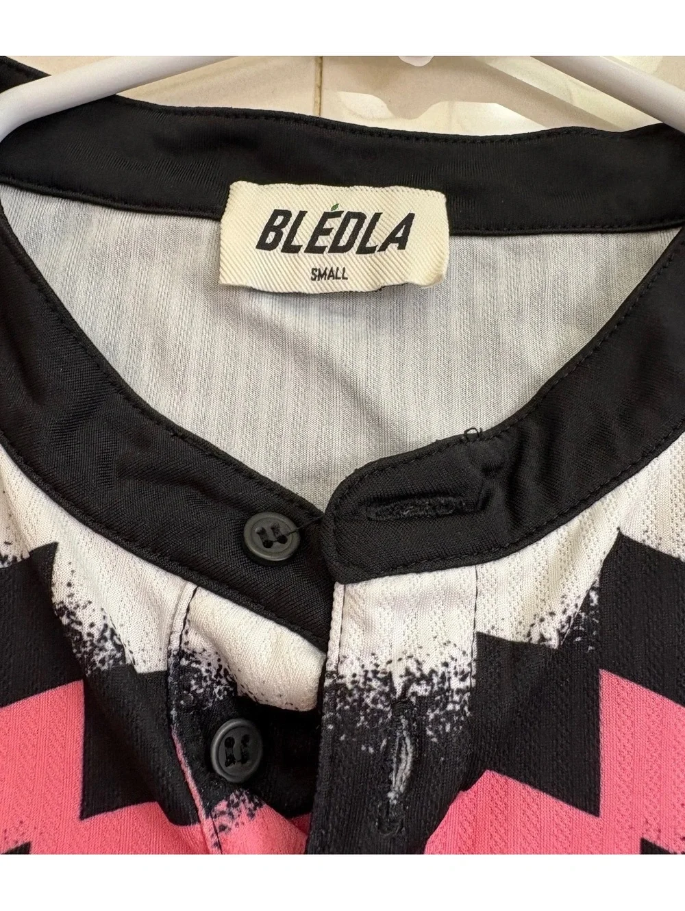 Bled LA Small Black and Pink Short Sleeve Soccer Jersey